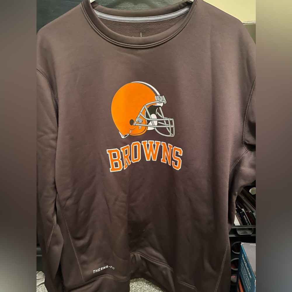 Cleveland Browns Large Nike Therma-fit Hoodie